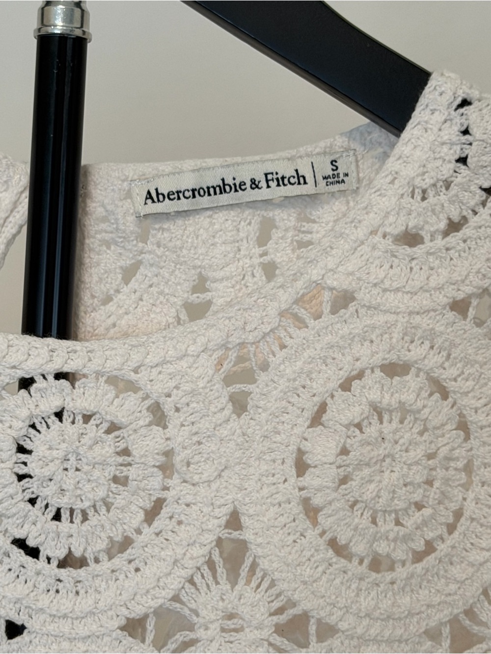 Abercrombie & Fitch Crochet Medallion Tank Top | Size Small - Picture 6 of 14